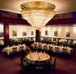 Hotel Битбург Екстериор снимка